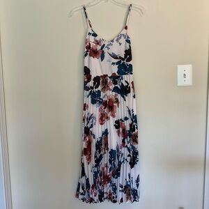 A new day floral dress in size xs